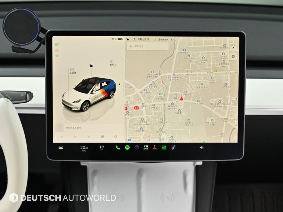 Tesla Model Y 2024