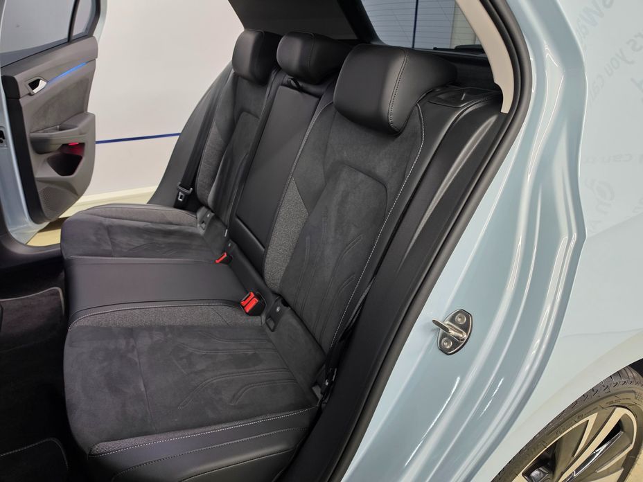 Volkswagen Golf 2025