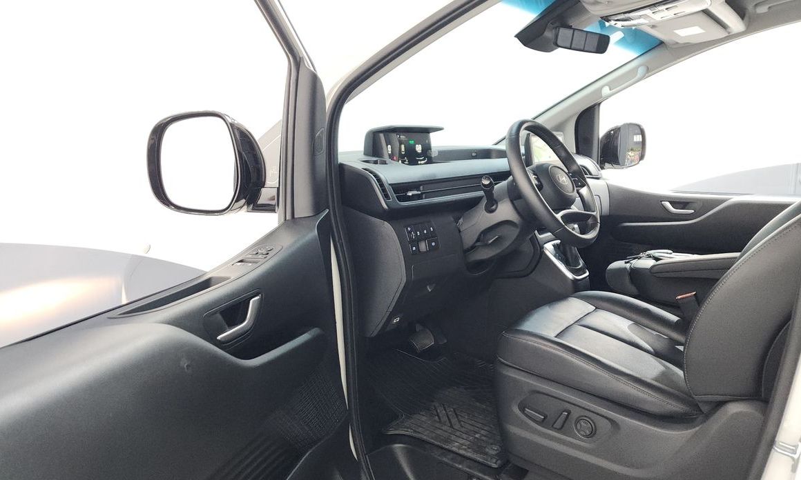 Hyundai Staria 2025