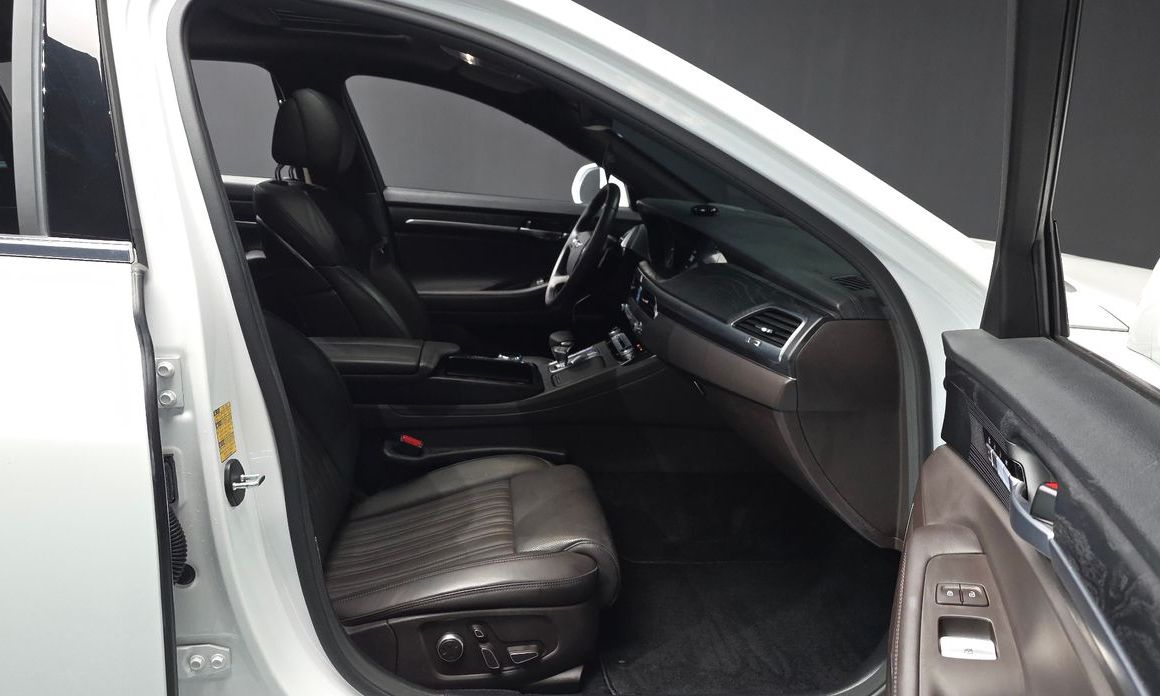 Genesis G90 2021