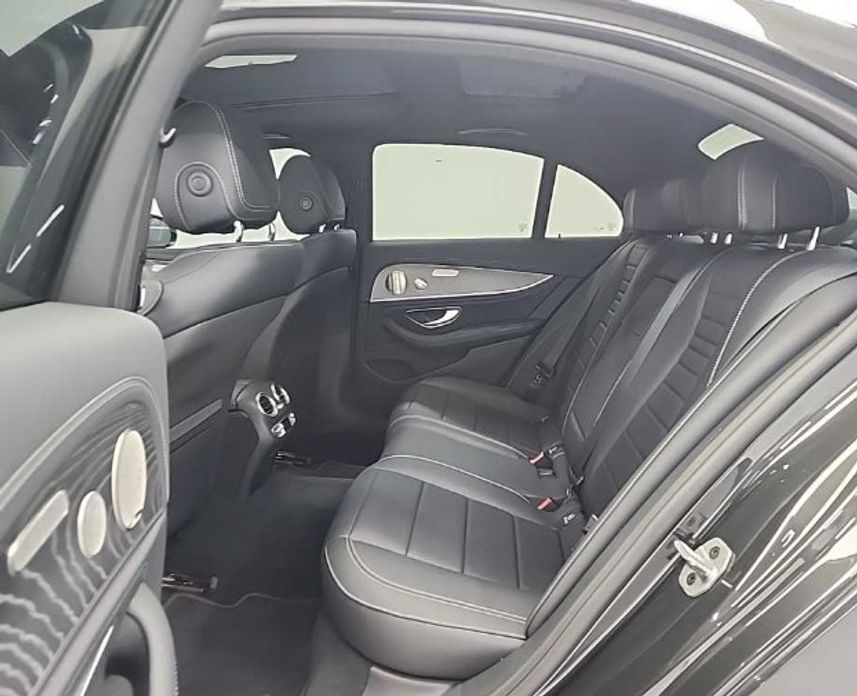 Mercedes-Benz E-Class 2022