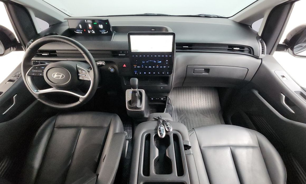 Hyundai Staria 2025