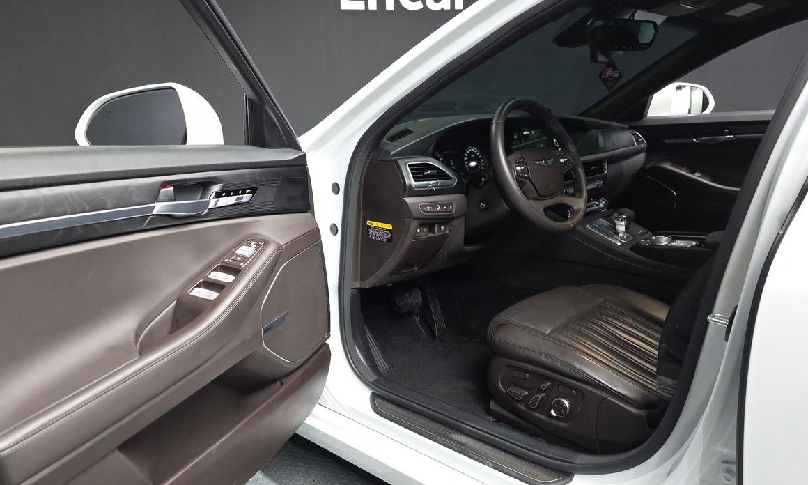 Genesis G90 2021