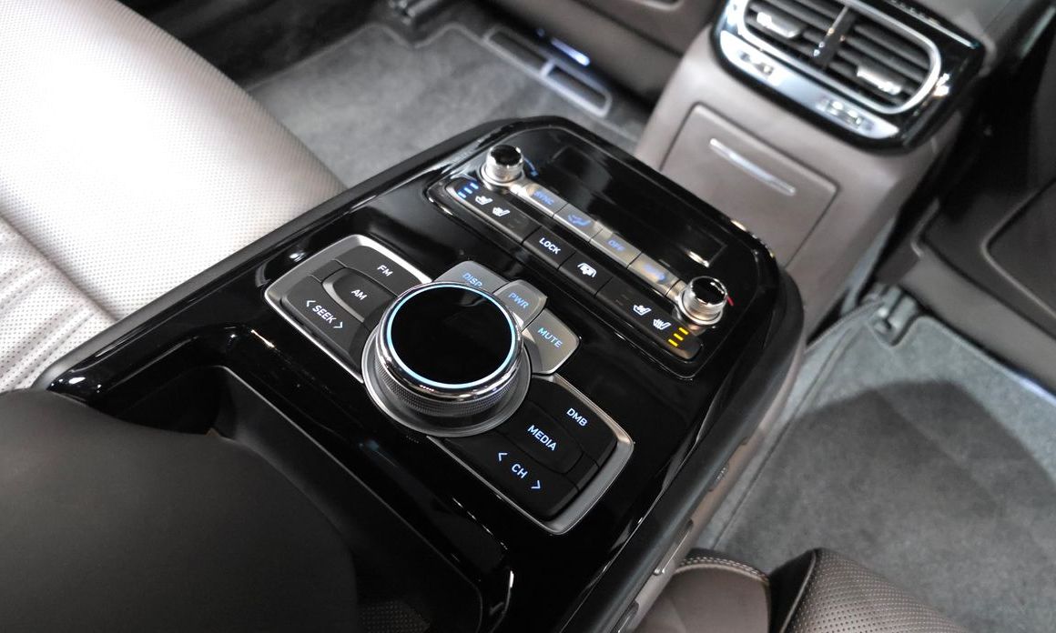 Genesis G90 2021