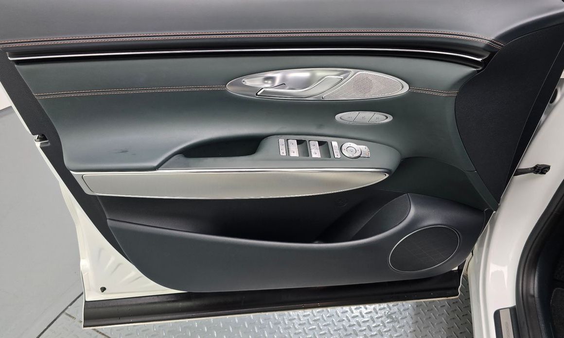 Genesis GV70 2024