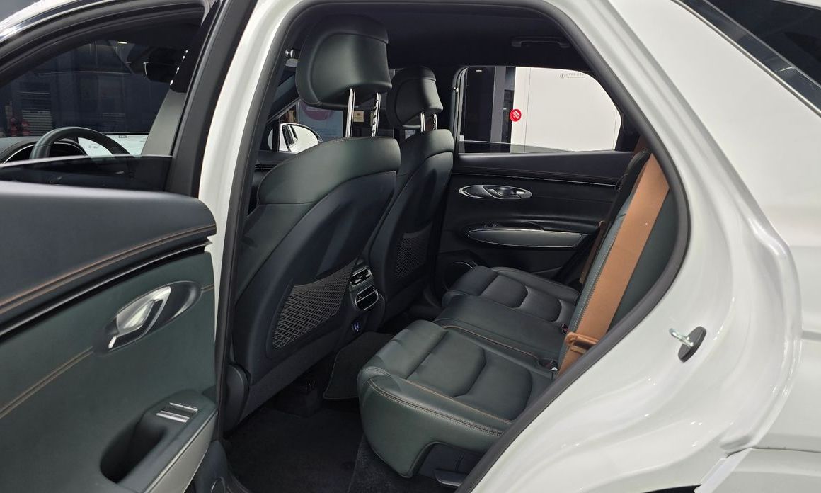 Genesis GV70 2024