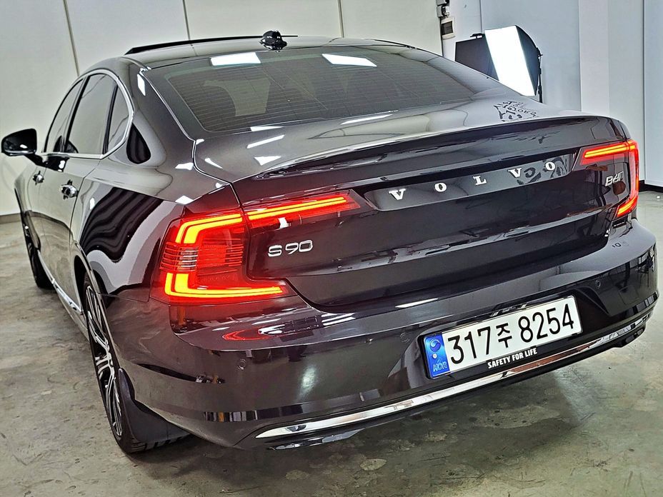 Volvo S90 2023