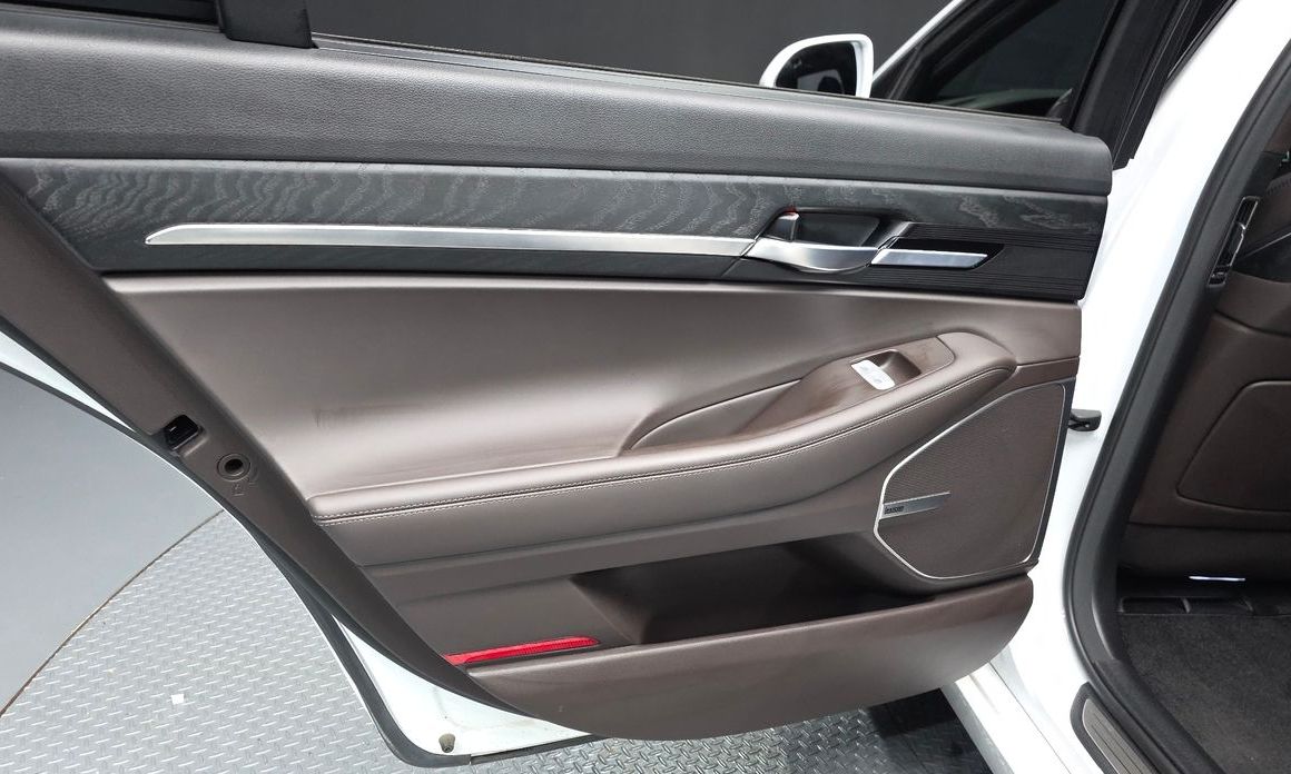 Genesis G90 2021