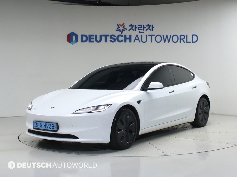 Tesla Model 3 2024