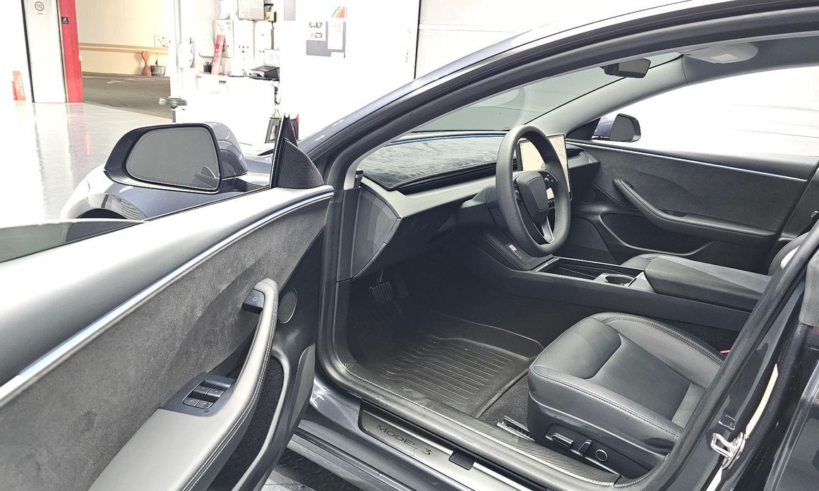 Tesla Model 3 2024