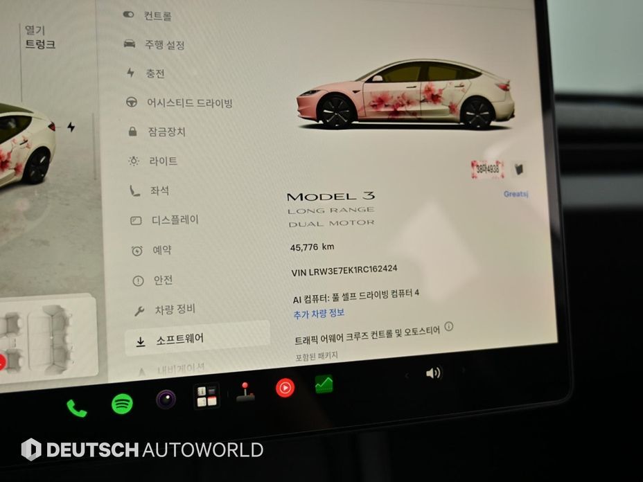 Tesla Model 3 2024
