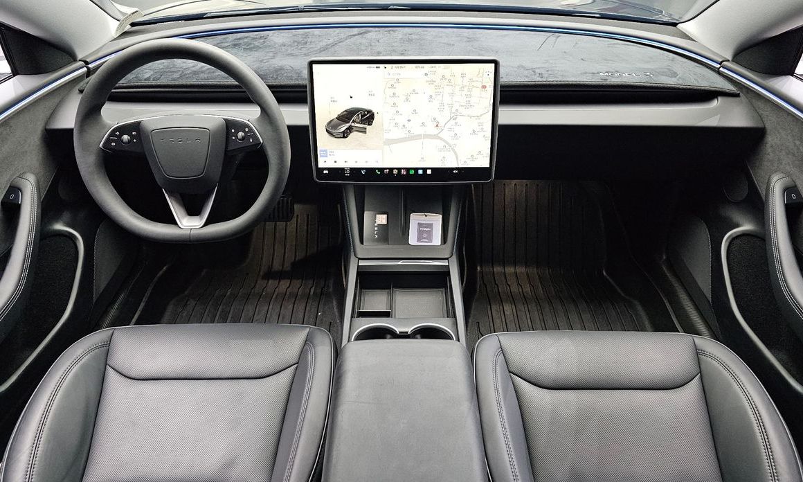 Tesla Model 3 2024