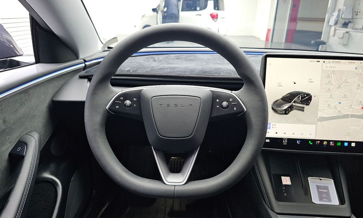 Tesla Model 3 2024