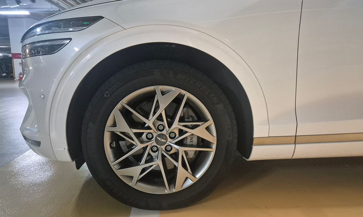 Genesis GV70 2024