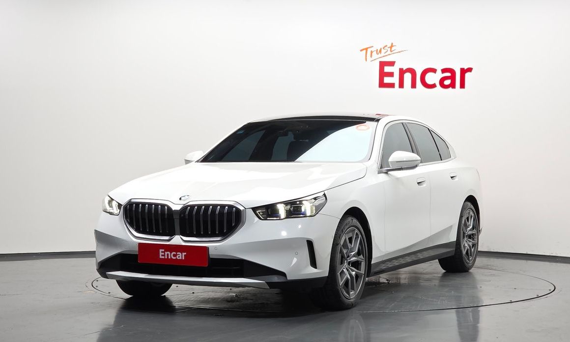 BMW 5-Series 2024