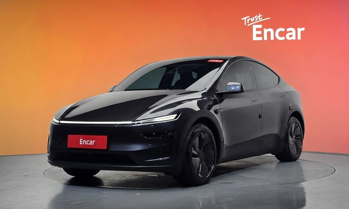Tesla Model Y 2025