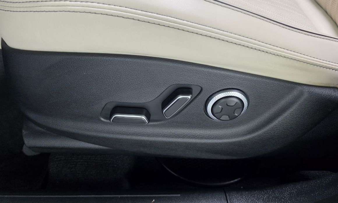 Genesis GV70 2025