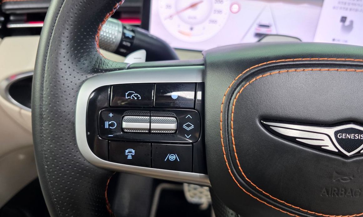 Genesis GV70 2025