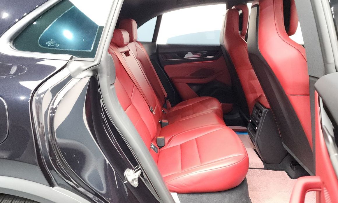 Porsche Macan 2025