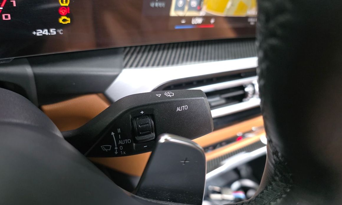 BMW 3-Series 2023