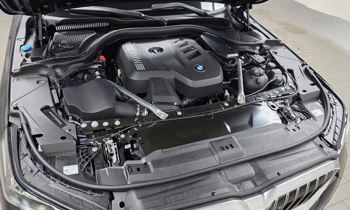 BMW 5-Series 2025