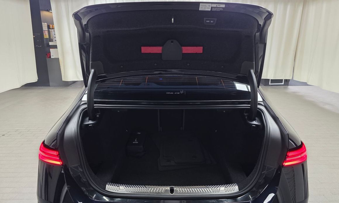 BMW 5-Series 2025