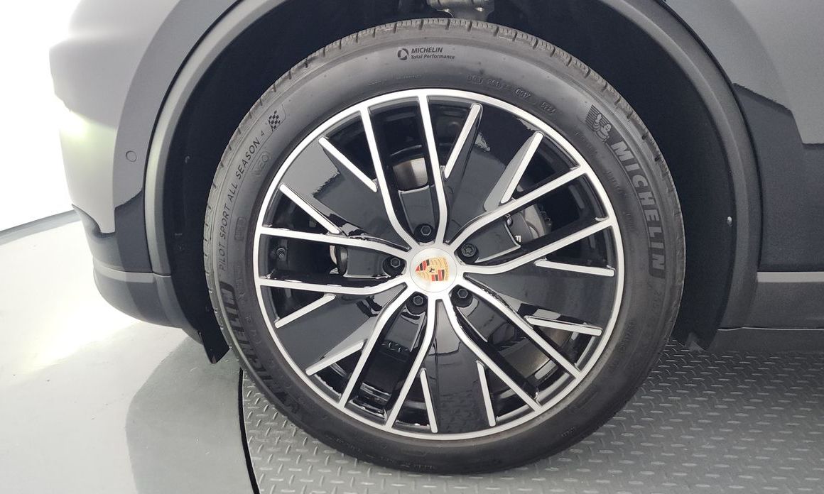 Porsche Macan 2025