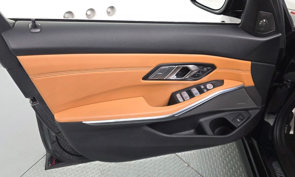 BMW 3-Series 2023