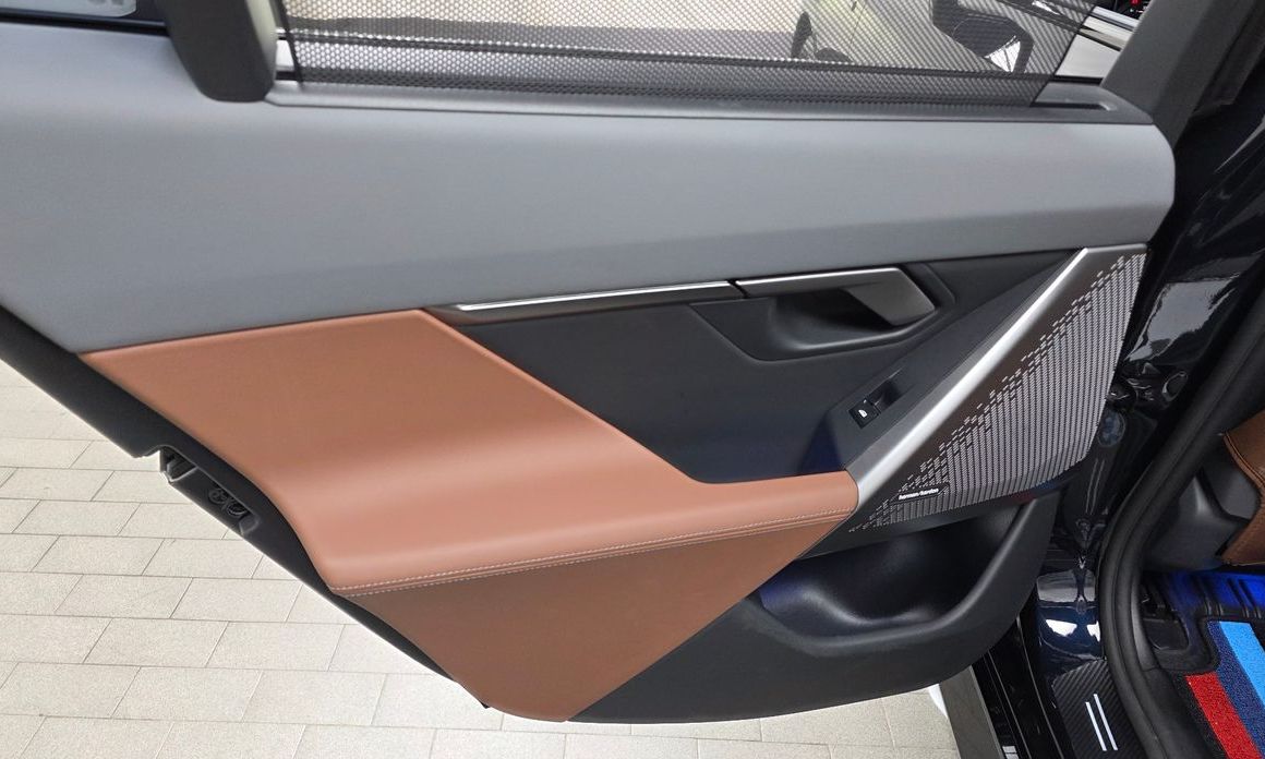 BMW 5-Series 2025