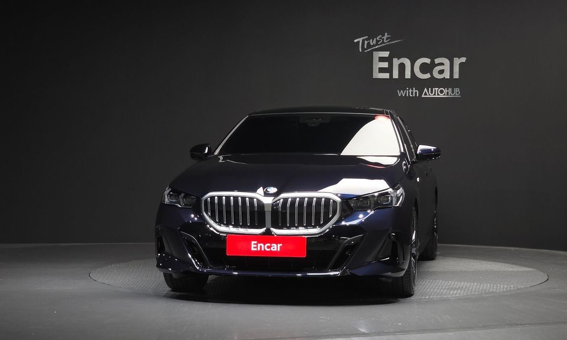 BMW 5-Series 2025