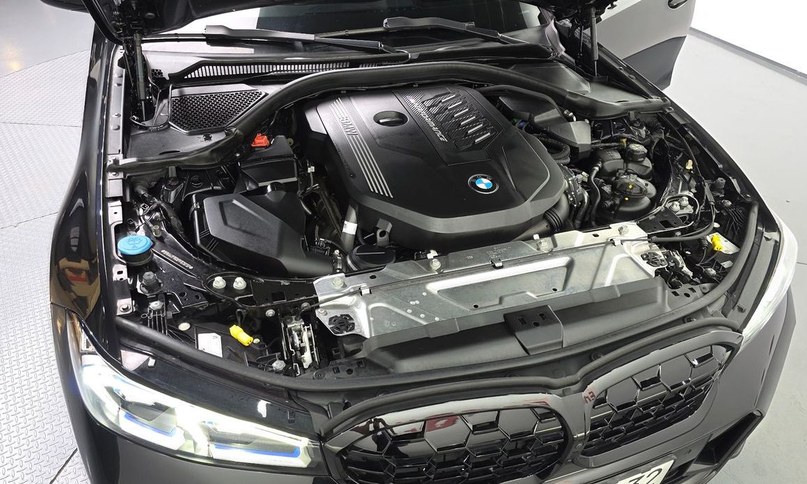 BMW 3-Series 2023