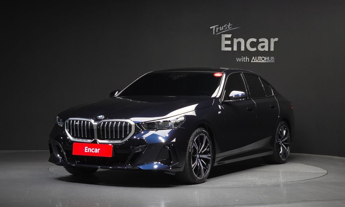 BMW 5-Series 2025