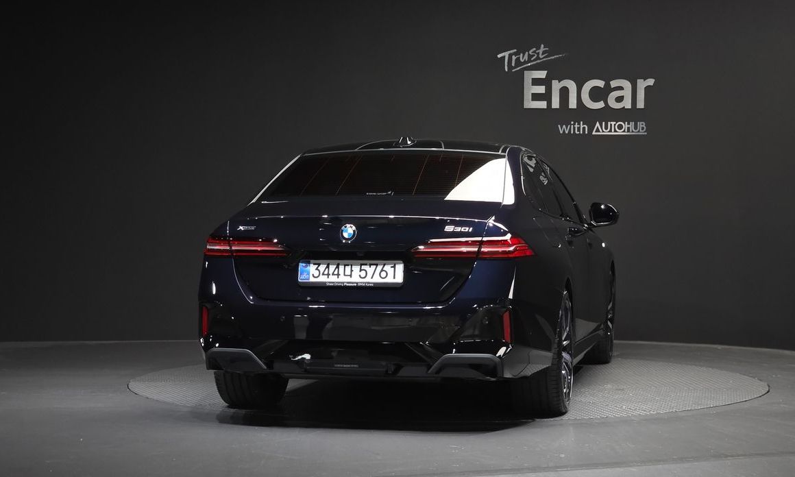BMW 5-Series 2025