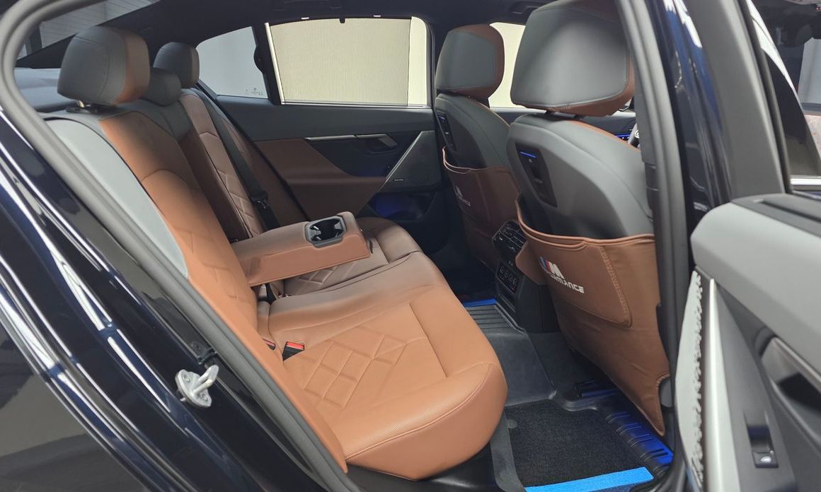 BMW 5-Series 2025