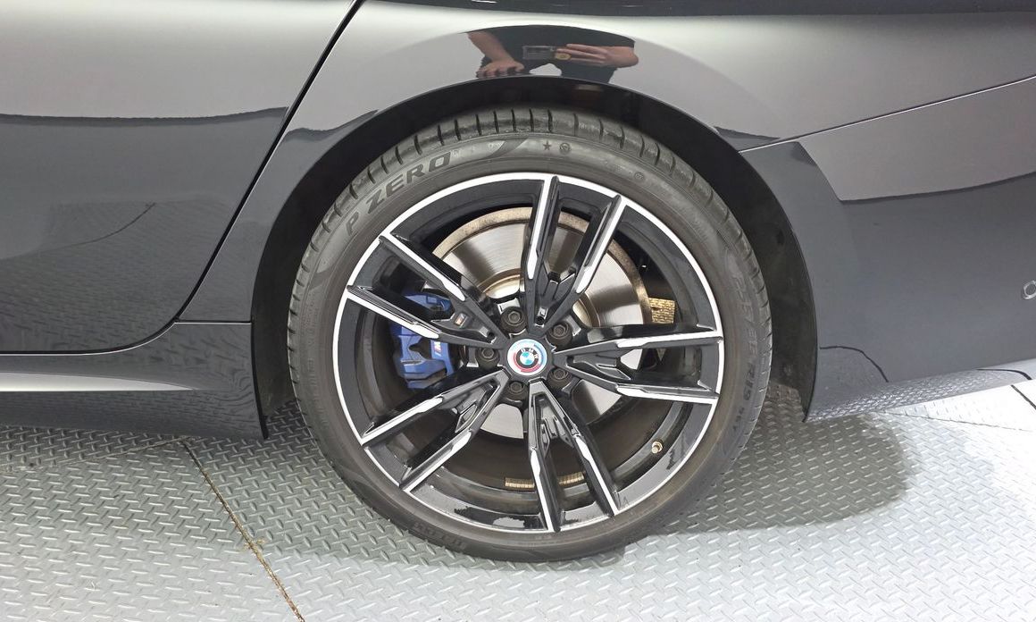 BMW 3-Series 2023