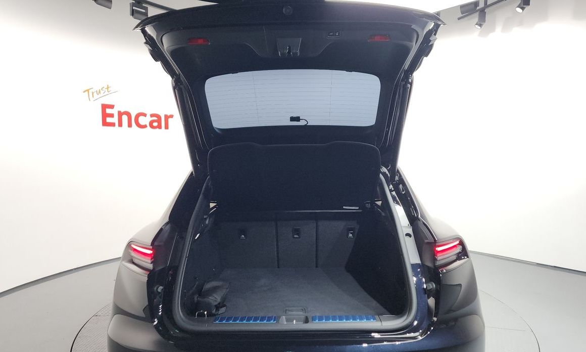 Porsche Macan 2025