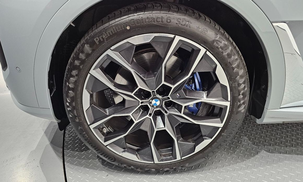 BMW X7 2024