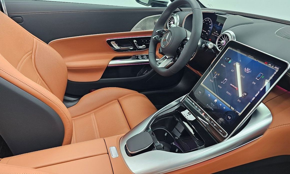 Mercedes-Benz SL-Class 2025
