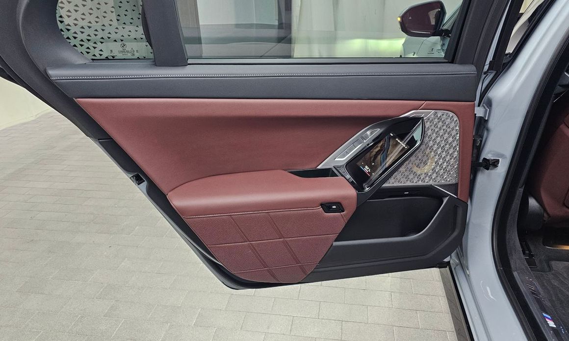 BMW 7-Series 2025