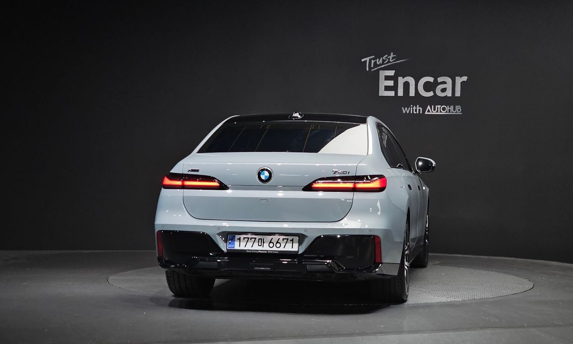 BMW 7-Series 2025