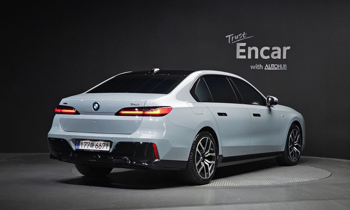 BMW 7-Series 2025