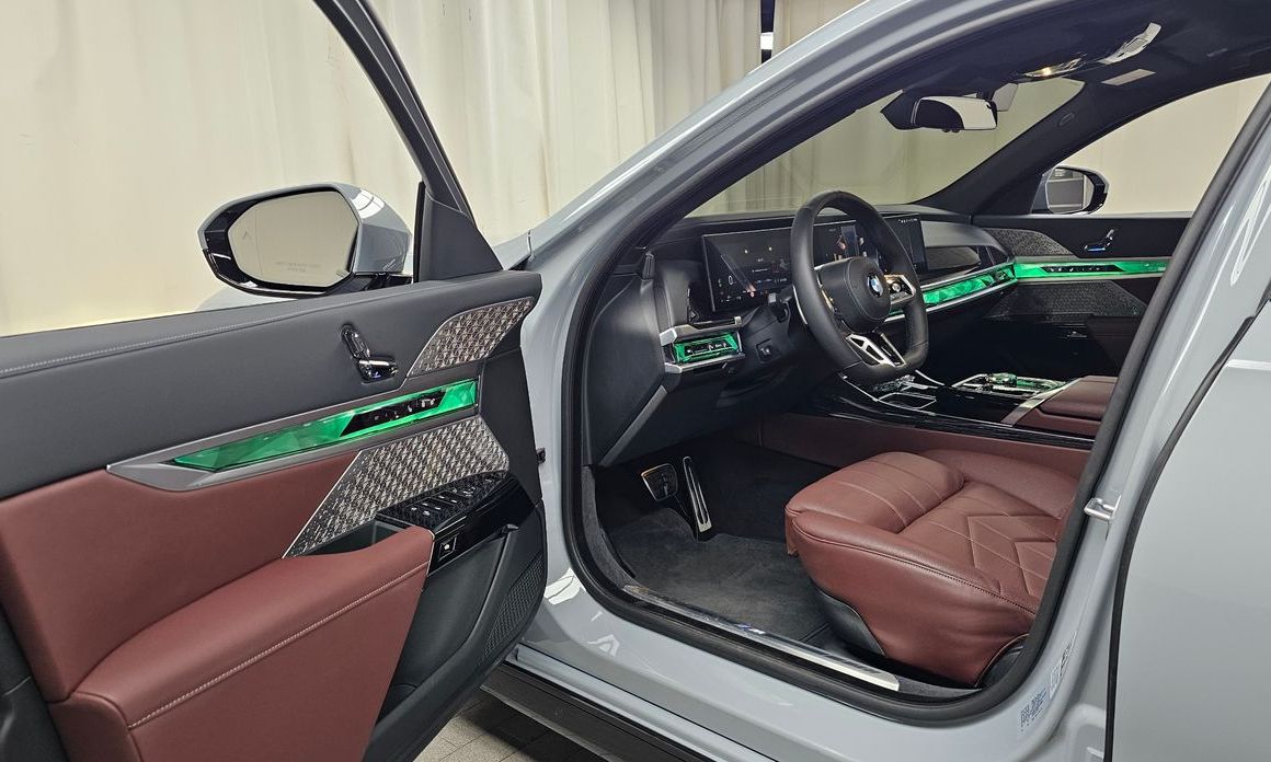 BMW 7-Series 2025