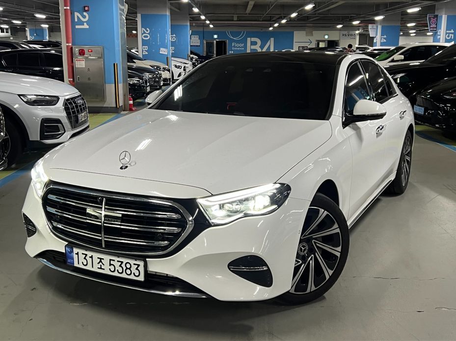 Mercedes-Benz E-Class 2024