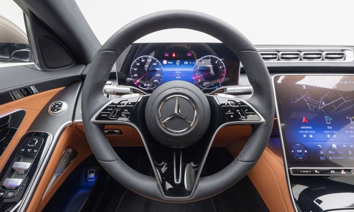 Mercedes-Benz S-Class 2025