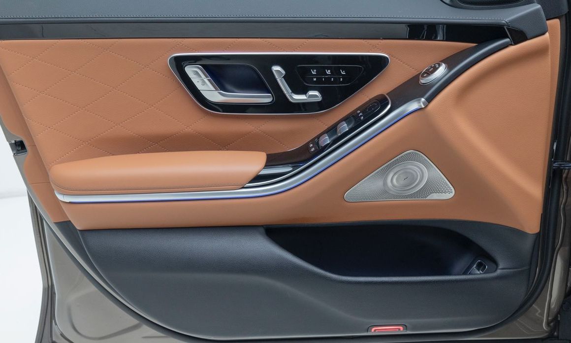 Mercedes-Benz S-Class 2025