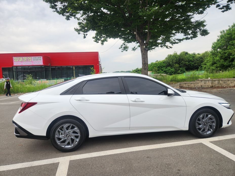 Hyundai AVANTE 2024