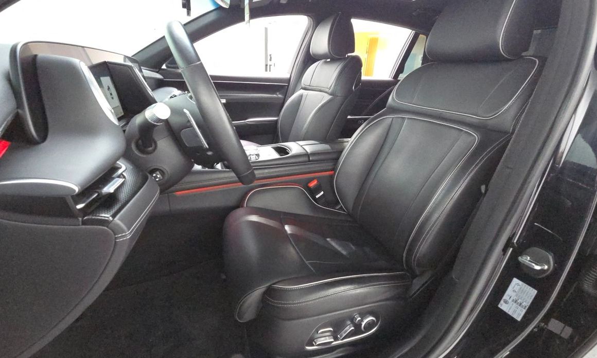 Genesis G90 2023