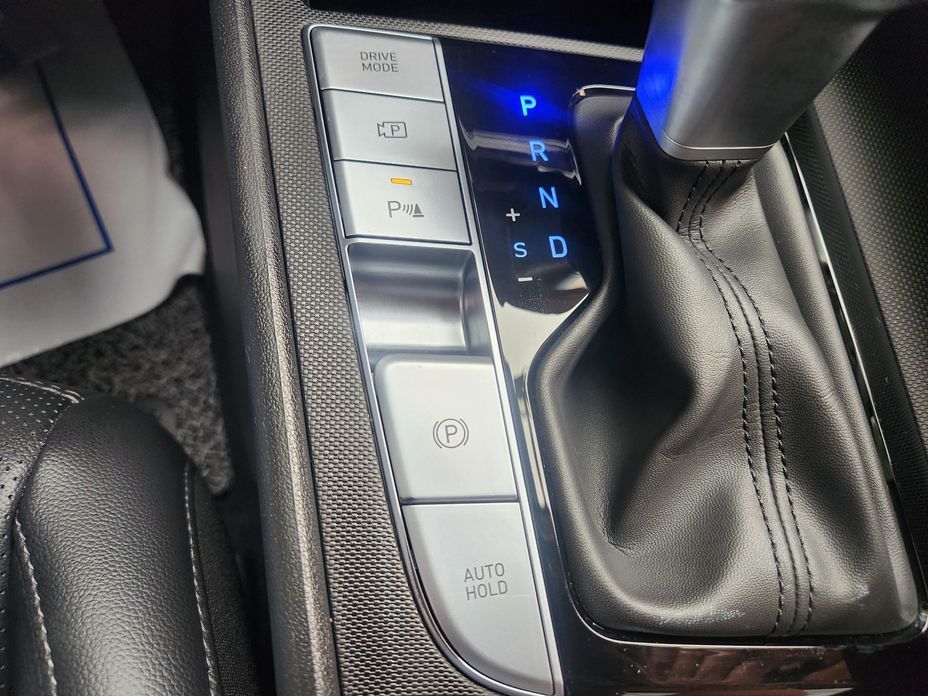 Hyundai AVANTE 2024