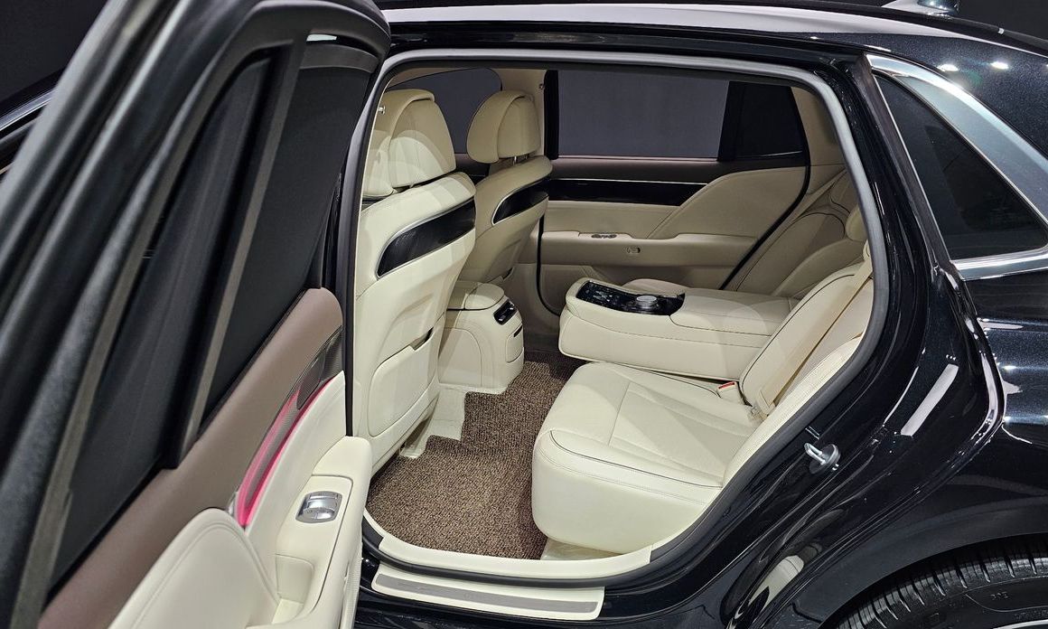Genesis G90 2023