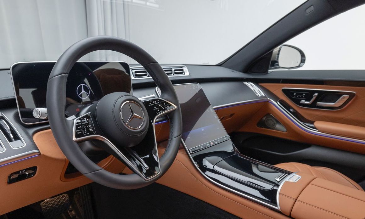 Mercedes-Benz S-Class 2025